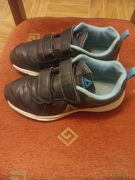 Продаеам маратонки REEBOK