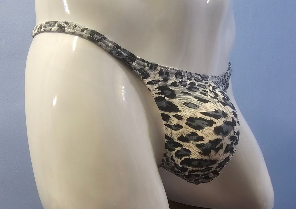 Мужские стринги в наличии