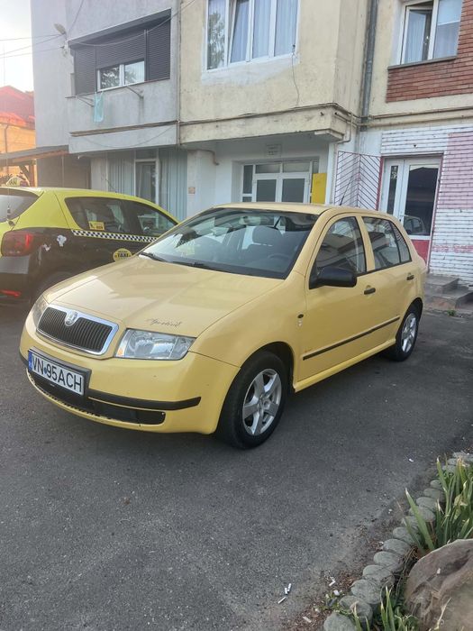 Vând Skoda Fabia