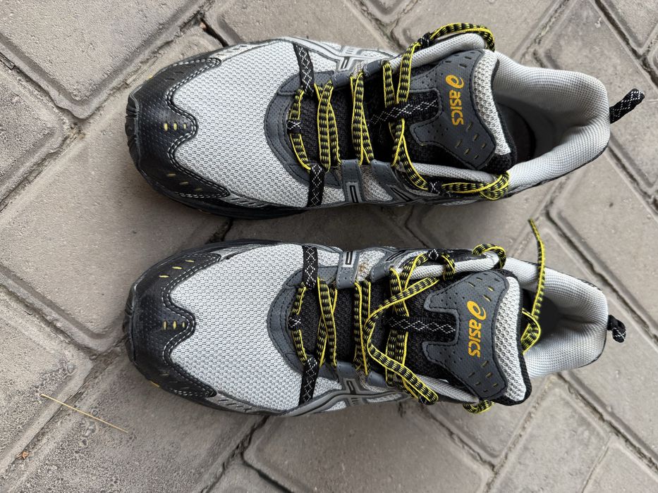 Кроссовки спортивные мужские Asics