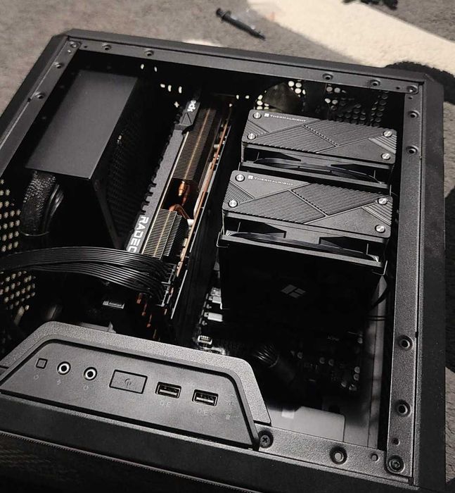 Placa Video AMD RX 7900 GRE 16 GB 256 BIT + GARANTIE