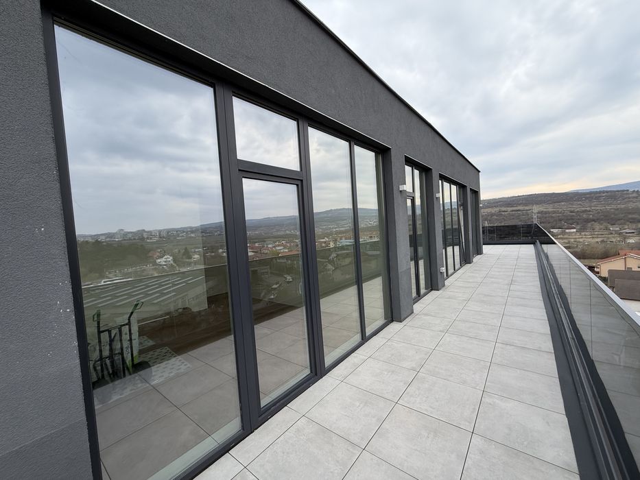 Penthouse  La Cheie Super Finisat si Mobilat Premium in Cart Gheorgheni *  cu Vedere Superba la Parc  langa Parc  157 M *
