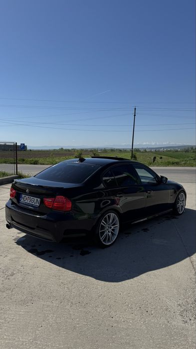 Bmw e90 Lci 2009 M-Pachet  318 benzina Trapa,Bi-xenon,Navigație