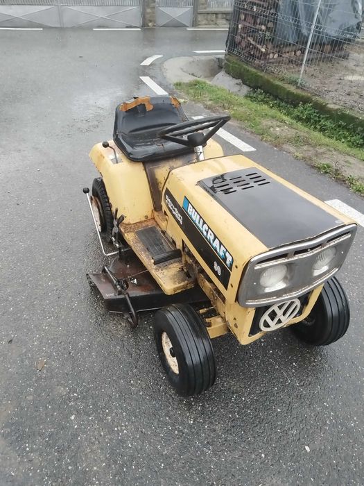 Vând tractoras de tuns iarba