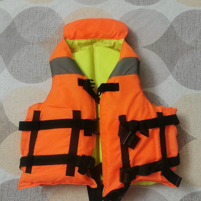 Детские спасательные желеты