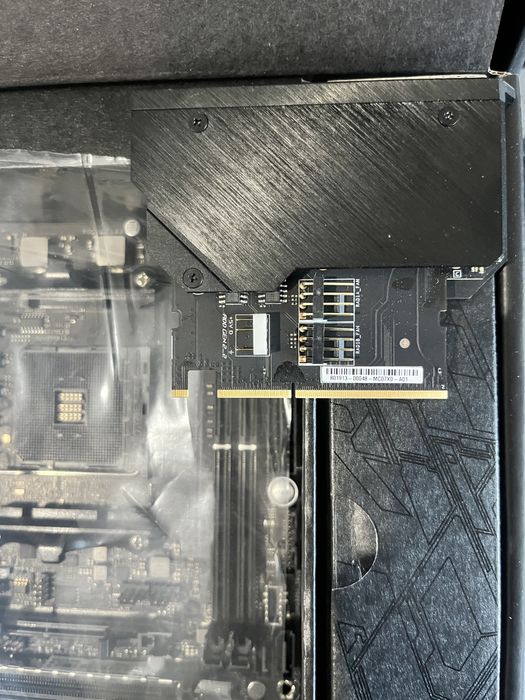 Placa de baza AM4 Asus X570 ROG Crosshair VIII Impact - In Garantie