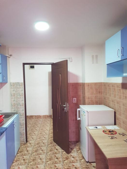 Inchiriez apartament 2 camere