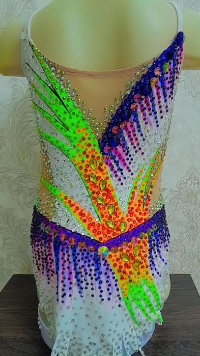 Новый купальник   гимнастики  на 7-9лет. Продажа и прокат