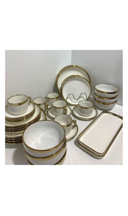 Продам сервиз почти новый