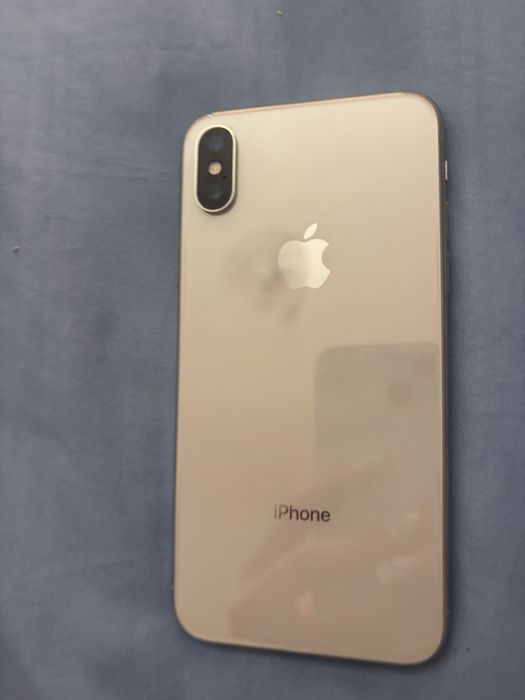 Iphone Xs работи
