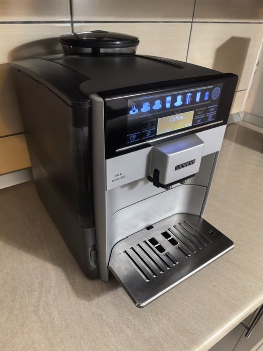 Espresor Siemens EQ 6 seria 300 cu furtun spumare lapte cu factura