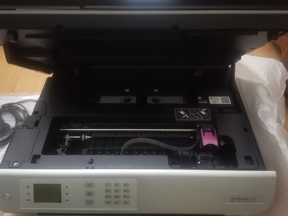 Imprimantă HP Officejet 4630 multifunctionala, wireless