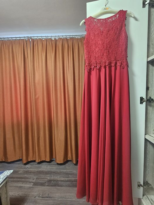 Rochite elegante de ocazie