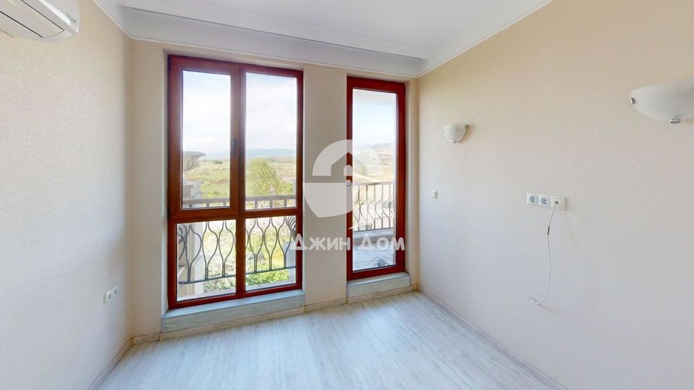 Продава се Тристаен апартамент в к.к. Слънчев бряг - 57 кв.м за 1402 €/кв.м - Снимка #8