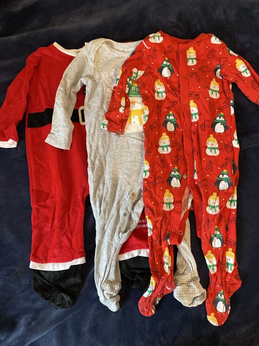 Lot pijamale de Craciun 9-12 luni  F&F