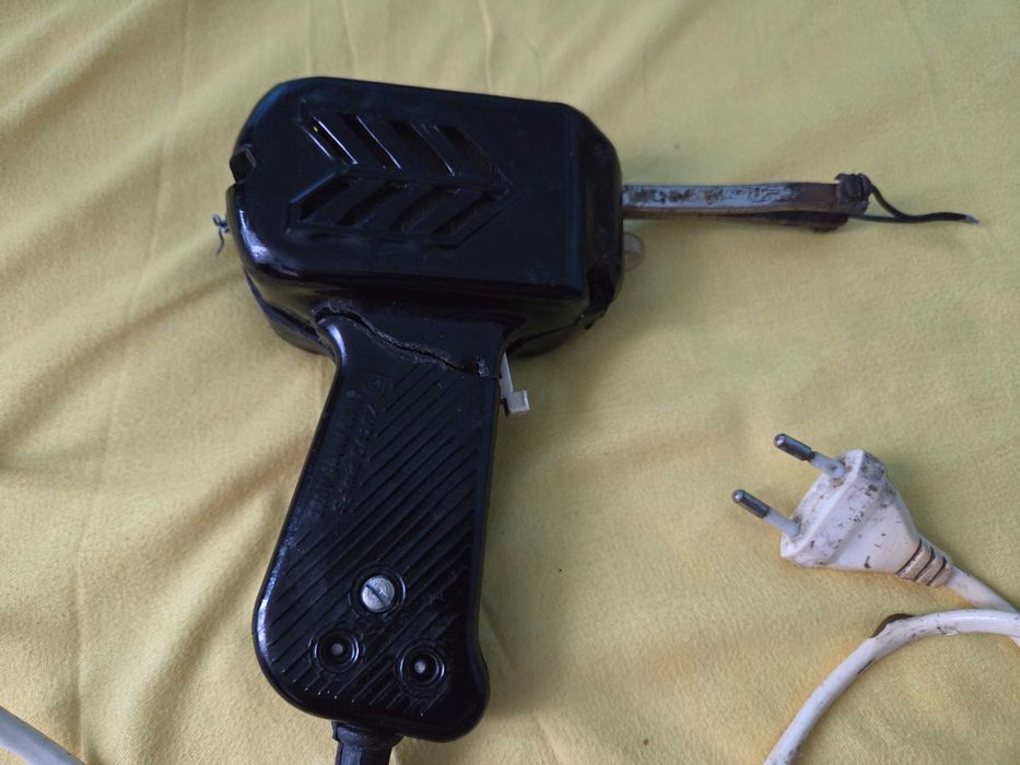 Pistol lipit romanesc defect