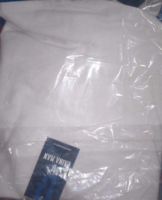 Brend: Laina erkaklar futbolkasi