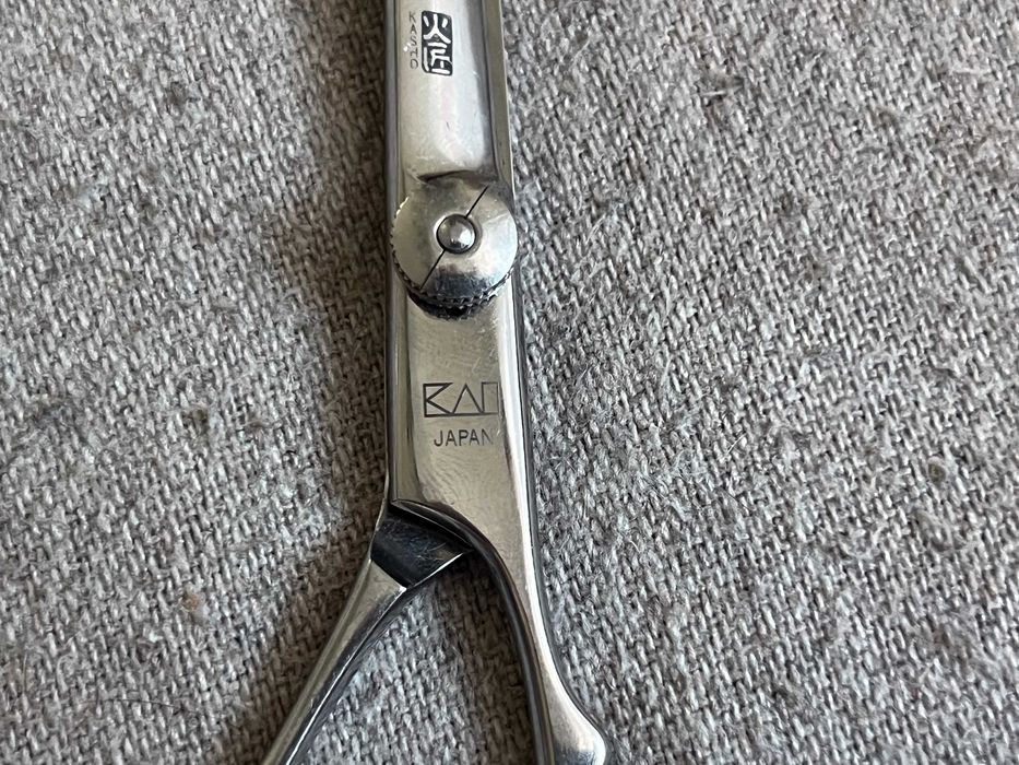 Foarfeca profesională de tuns Kasho KGR 6.0, fabricată în Japonia