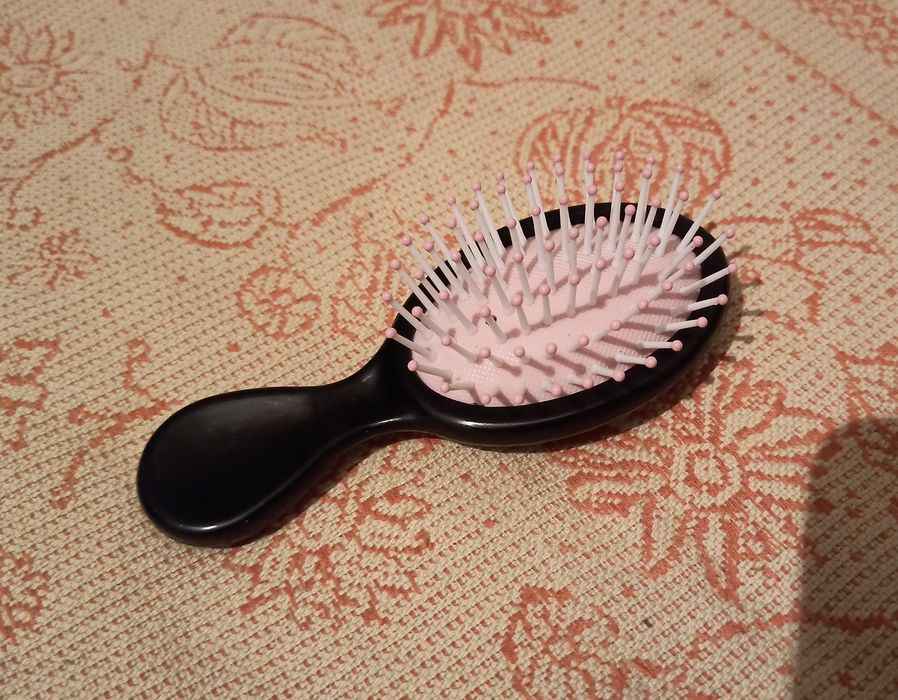 Продам антистатическую расческу