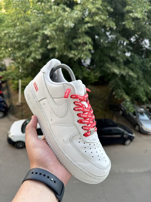 Nike Air Force 1 Low Supreme White