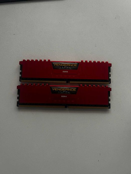 Corsair Vengeance LPX 16GB RAMI DDR4 (2x8GB)