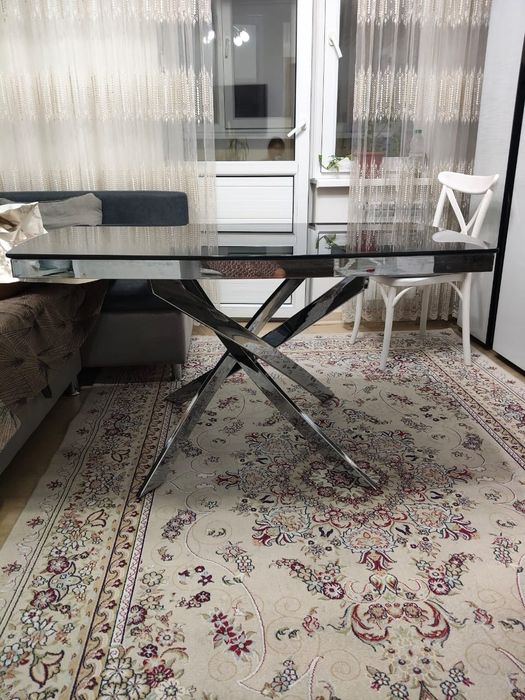 Продам сненка ,современный сервант для зала