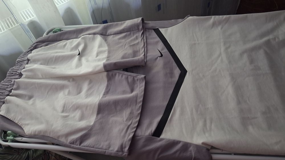Pantaloni scurti maneca scurta nike set complet