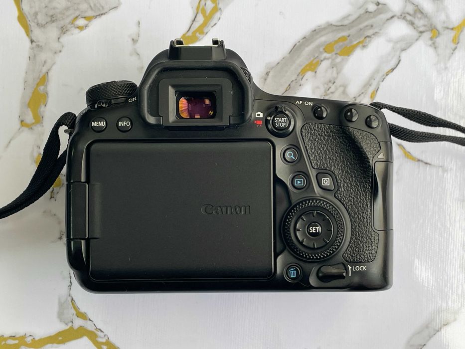 Фотоаппарат Canon EOS 6D Mark II Body