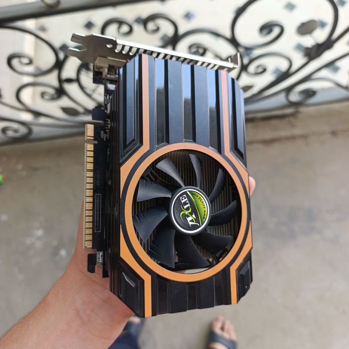 GTX 750 2gb Video karta, holati yaxshi aybi yoʻq