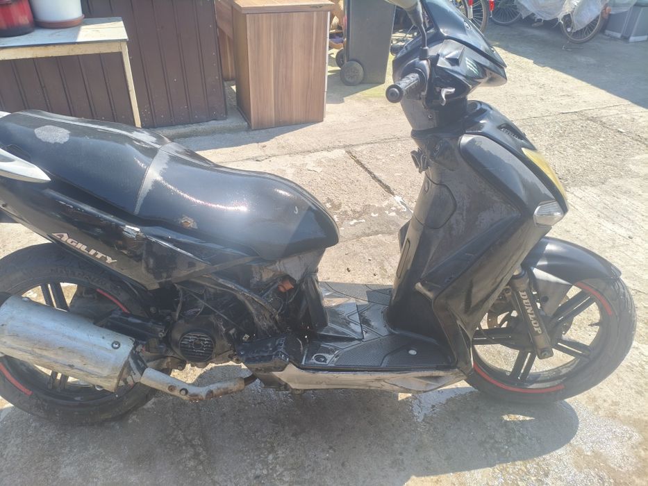 Vând kimco agility de 50 mai multe detalii la tel