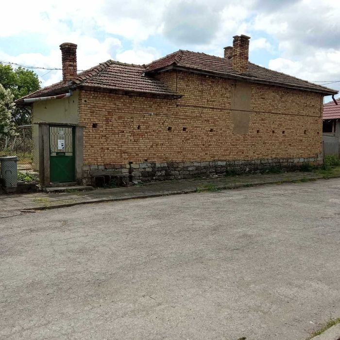 Продава се Къща в с. Дралфа, Област Търговище - 80 кв.м за 415 €/кв.м - Снимка #2