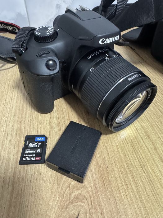 Aparat foto DSLR Canon EOS 4000D,18.0 MP, Negru + Obiectiv EF-S 18-55mm F/3.5-5.6 III Negru + Geanta + Card de memorie 16 GB.