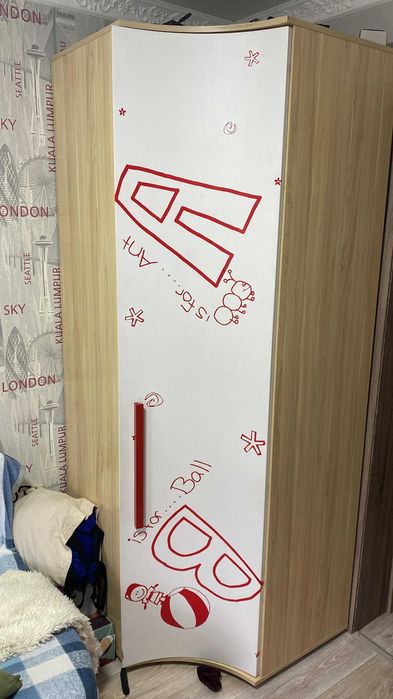 Продается детский спальный гарнитур