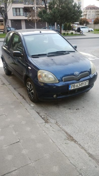 Toyota Yaris 1.0 бензин – 2003 г. – 191 000 км