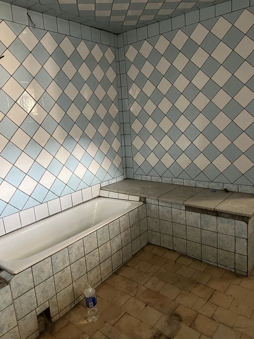 Ховли сотилади срочно