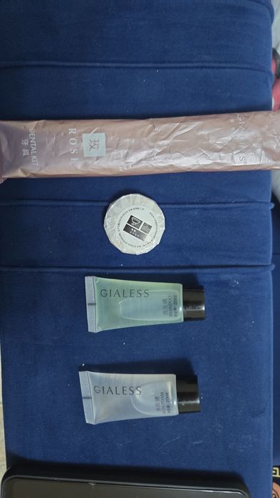 Обноразовые шампунь и гель