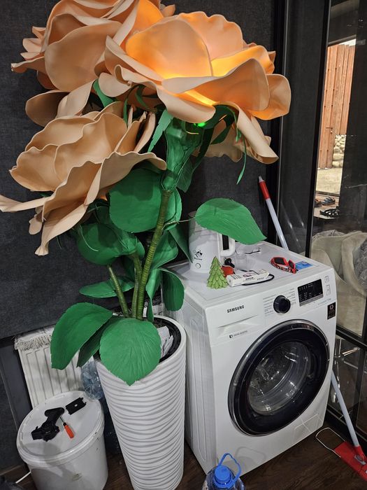 Продам мебель, мини диванчик, ночник ручной работы, цветы домашние.