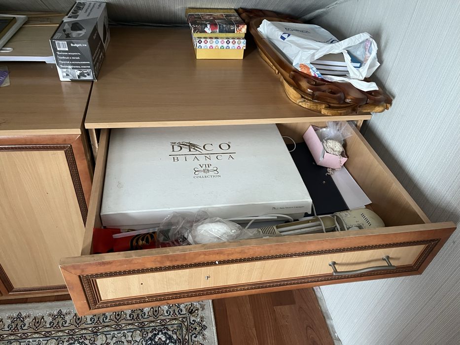 Продам шкаф комод с полками