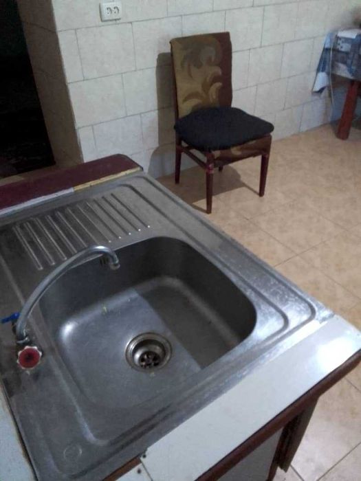 Продам дом в Центре Навои Срочно