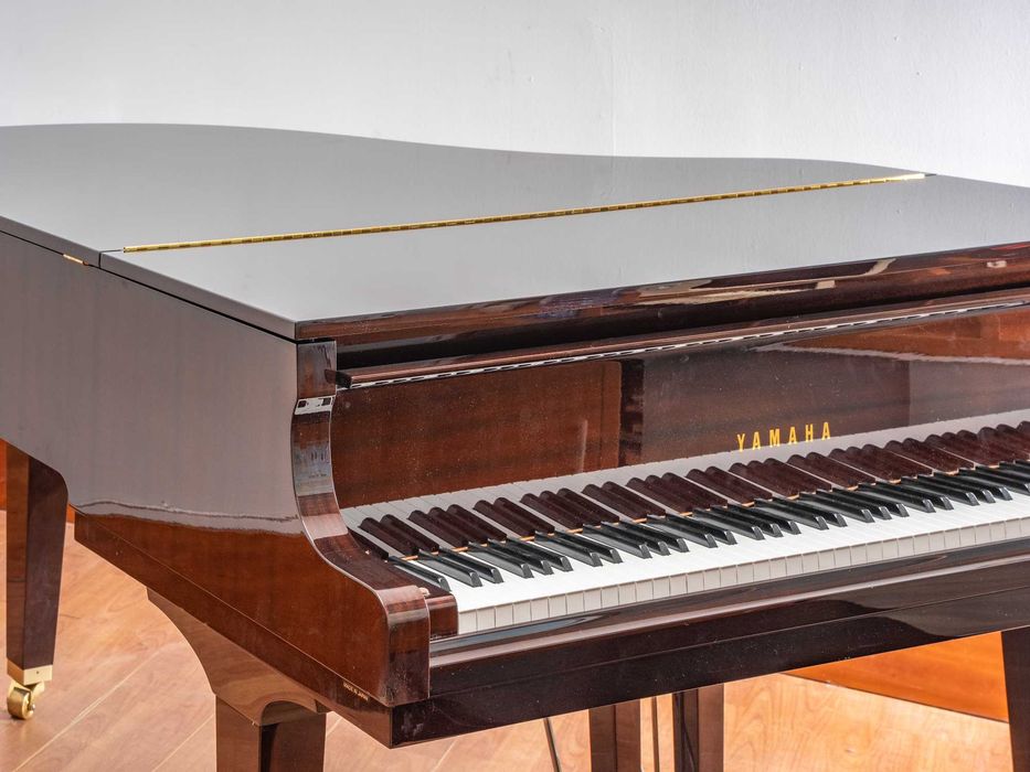 Отличный Рояль Yamaha