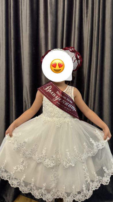 Продам нарядное белое платье