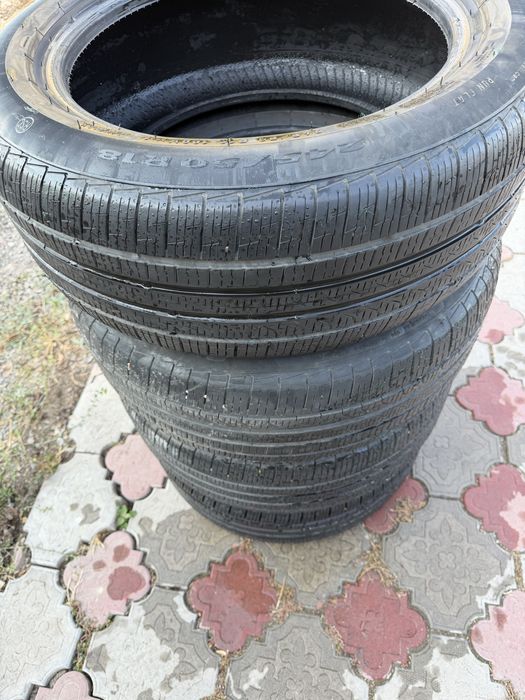 Продам резину Pirelli 245/50/18 всесезонка