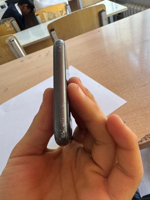 Продам айфон 11