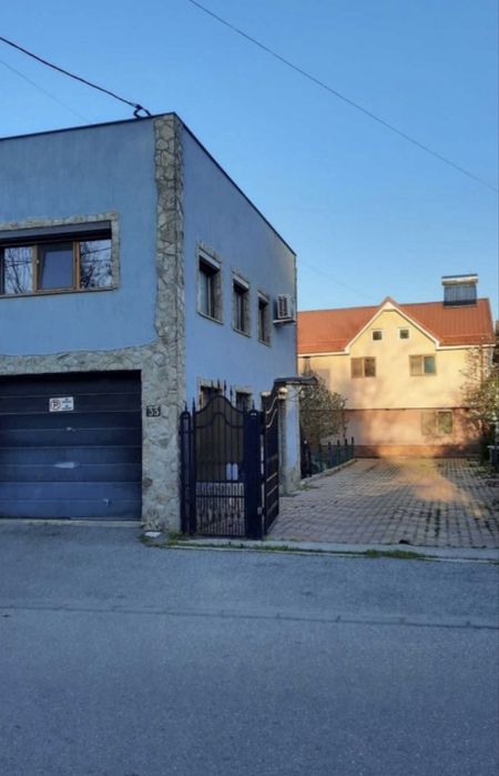 Casă P+E, teren 800mp, garaj și beci, Clocociov