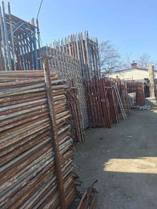 Închiriez schela și popii metalicii ofer transport și montaj