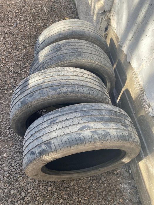 Шины продам 215/55 R17