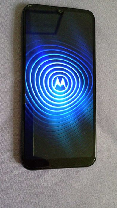 Телефон Motorola E6i