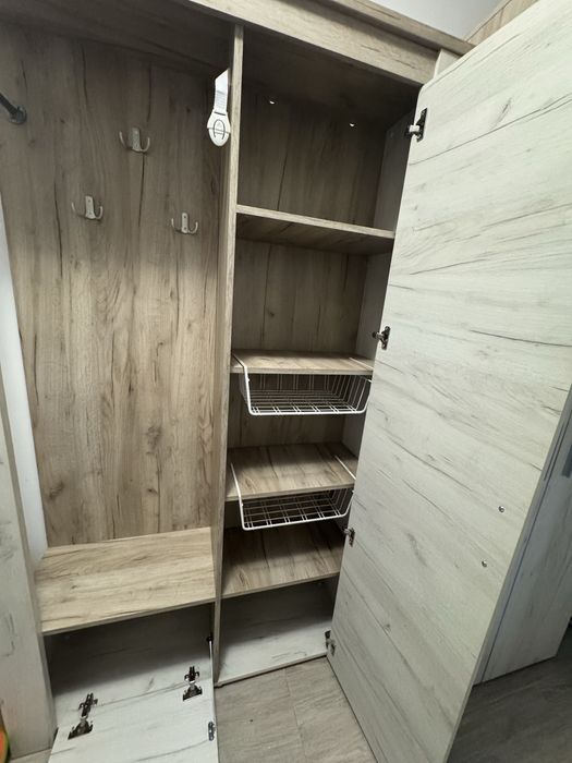 Dulap+cuier hol fara defecte