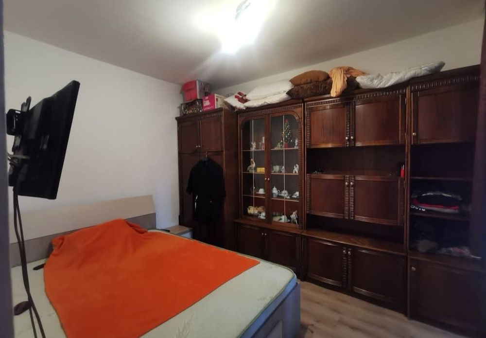 Vând sau schimb / 3 camere / etajul 2