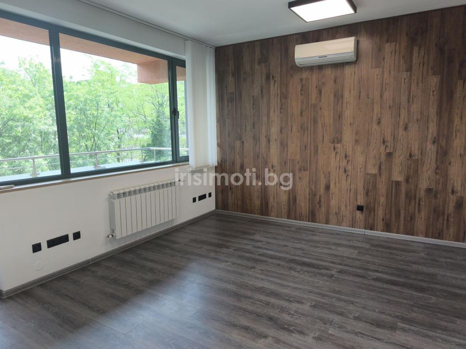 Дава се под наем Офис в София, Лозенец - 89 кв.м за 990 € - Снимка #1